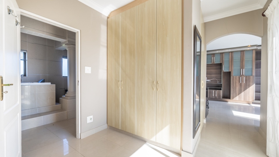 4 Bedroom Property for Sale in Big Bay Western Cape